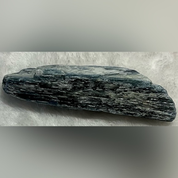 Large Raw Blue Kyanite Natural - Picture 6 of 8